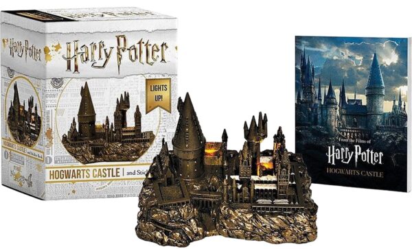 Harry Potter Hogwarts Castle and Sticker Book - Lights Up