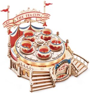 Дървен 3D пъзел Robo Time от 280 части - Накланяща се въртележка