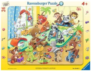 Детски пъзел Ravensburger от 24 части - Дневна грижа за животните